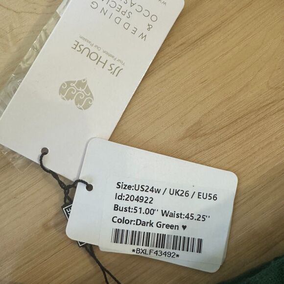 JJ's House Off the Shoulder Knee-Length Lace Mother of the Bride Dress Size 24W - Picture 5 of 9